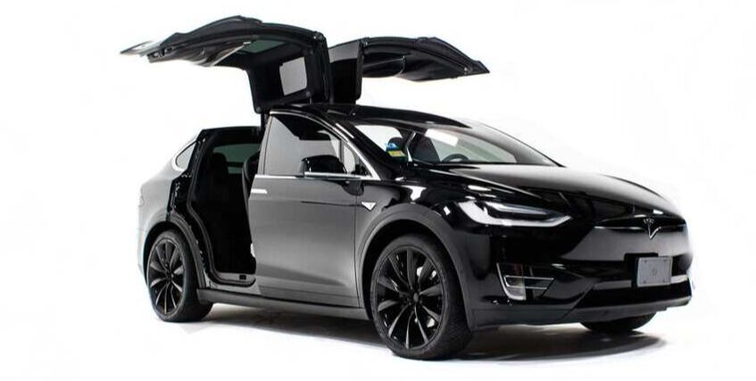 AUTOTINT technology  is smart glass (Electrionic Tinting Windows) designed for Tesla Model X